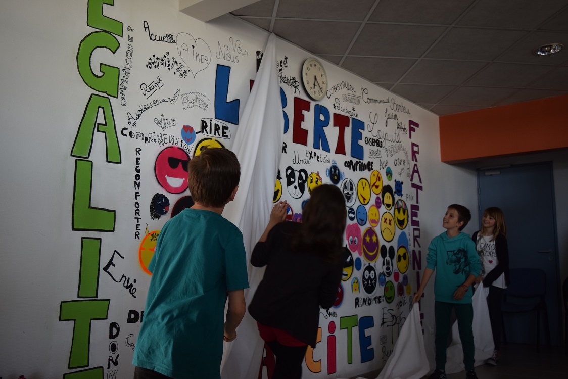 Inauguration de la fresque au foyer des élèves  Collège André Malraux