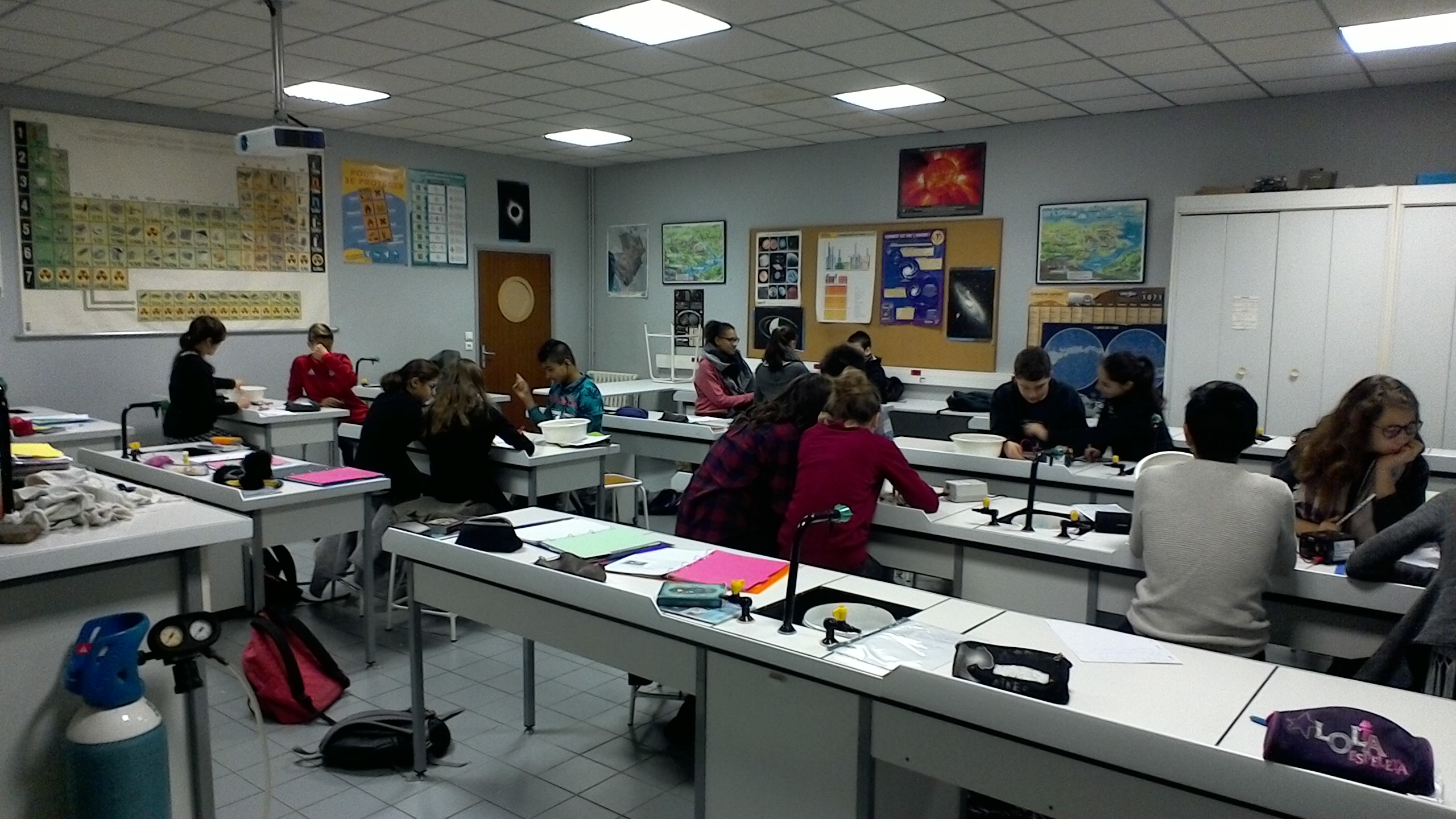 La salle de Sciences Physiques  Site du collège Jules Michelet (Angoulême)