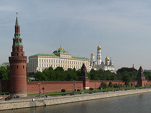 FileMoscow_Kremlin_from_Kamenny_bridge