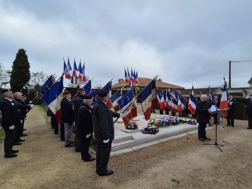 hommage_des_porte-drapeaux