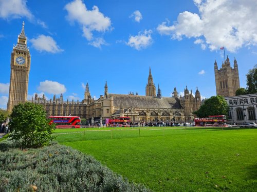 img-20241008-wa0001-2