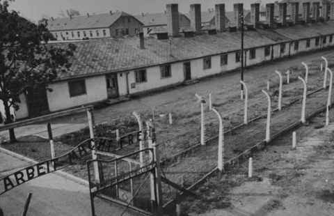 camps (entrée d'Auschwitz)