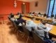 Une classe de 6ème reçue par M le maire dans la salle du conseil