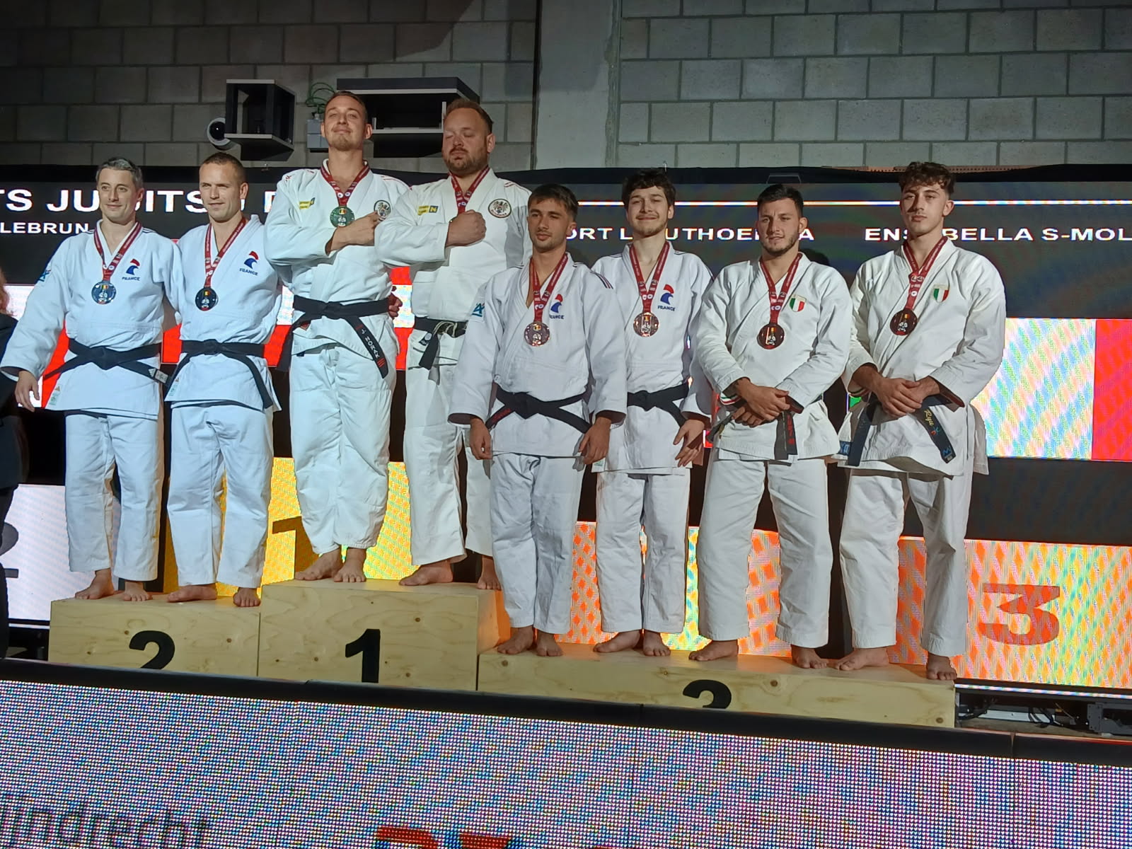 Les Parrains De La Section Sportive Jujitsu M daill s Aux Championnats les-parrains-de-la-section-sportive-jujitsu-m-daill-s-aux-championnats