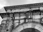 Arc de Germanicus : inscription visible
