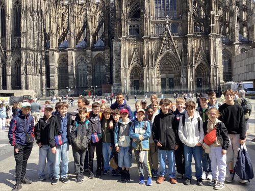 Devant la cathédrale 