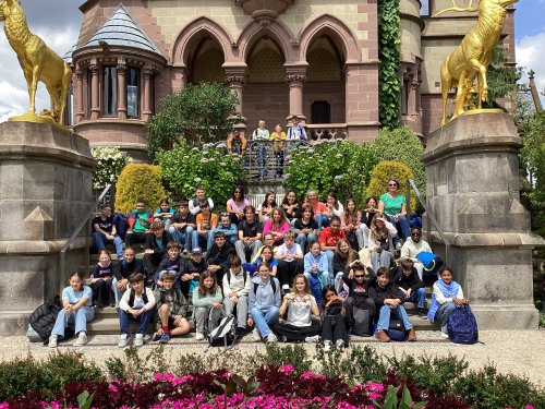 Devant le Schloss Drachenburg 
