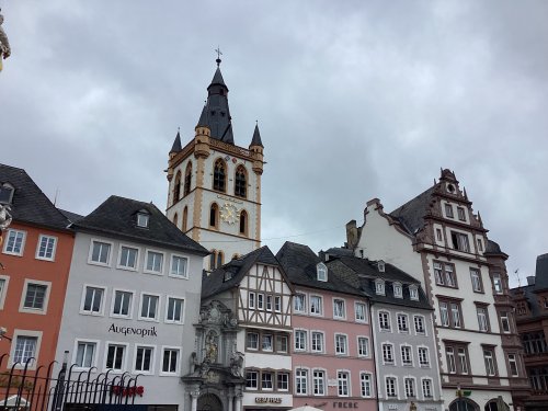 La Hauptmarkt Platz