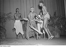 http://fr.wikipedia.org/wiki/Les_Ballets_africains