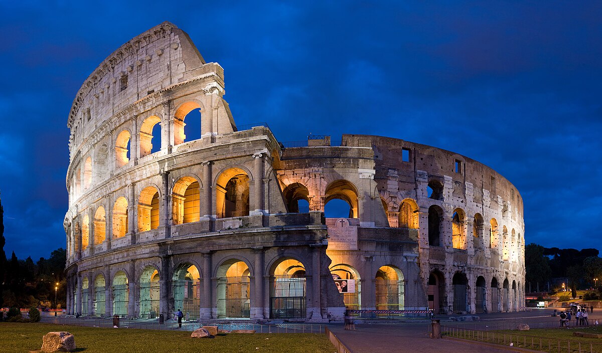 colosseum_in_rome__italy_-_april_2007