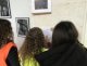 Les élèves découvrent et s'inspirent des projets exposés.